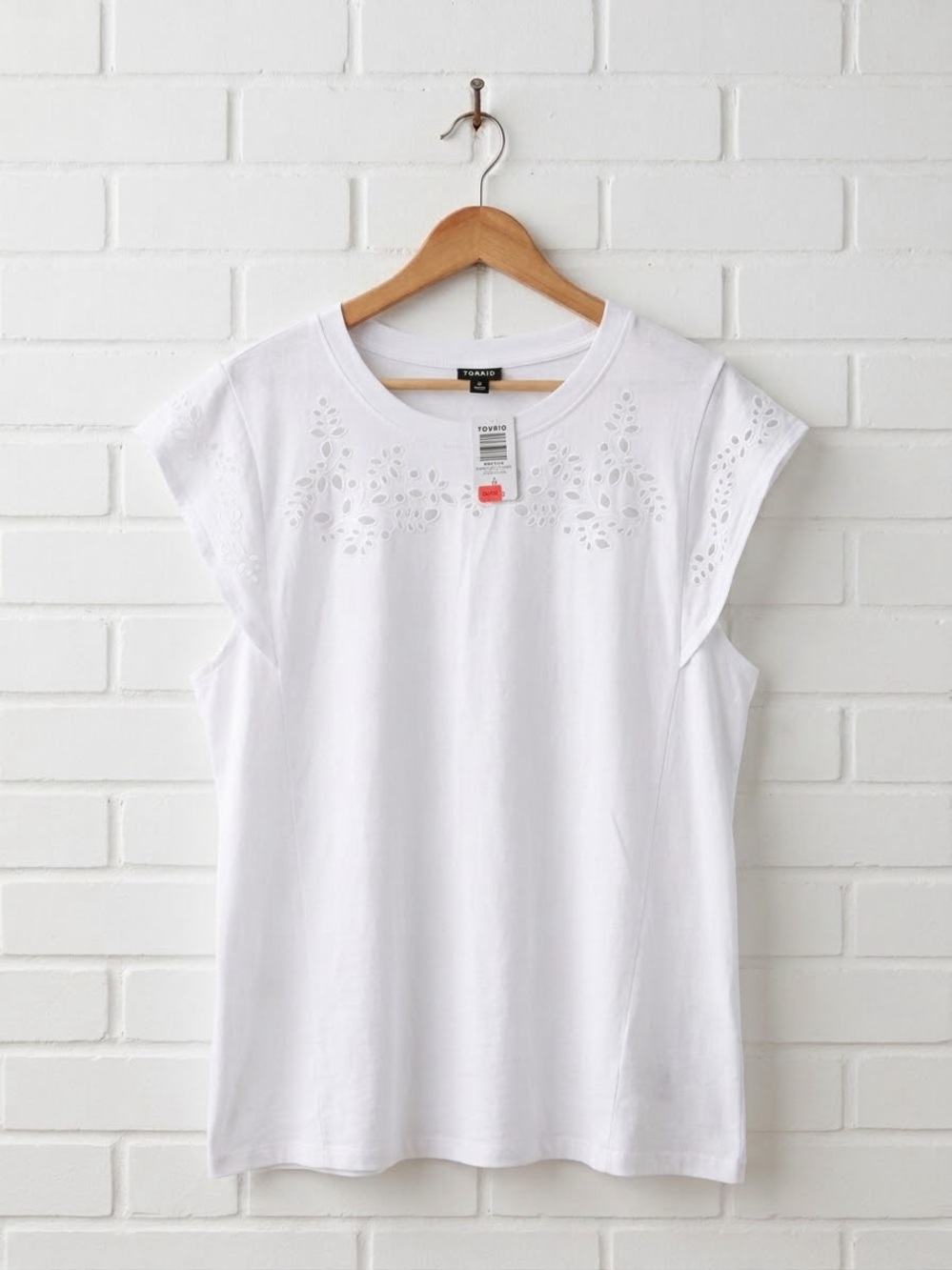 Torrid NWT Bright White Eyelet Yoke Ruffle Sleeve Vintage Cotton Tank Top Size 2